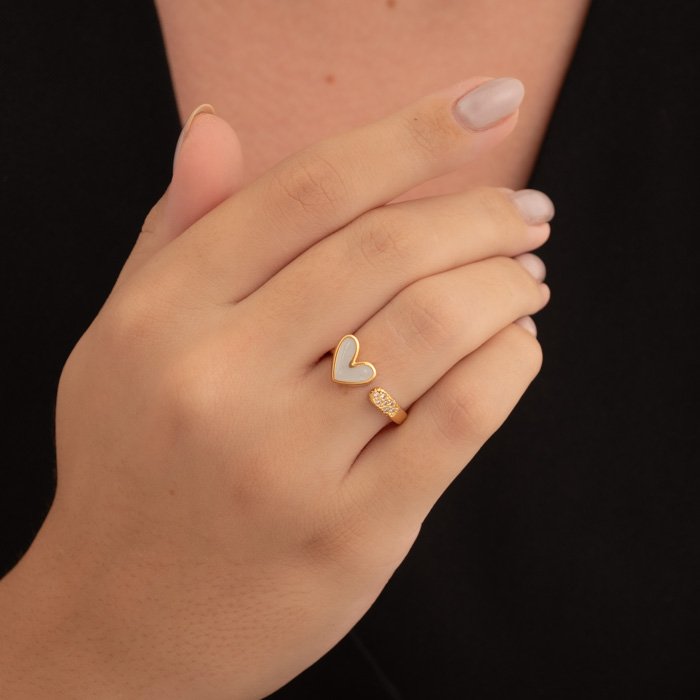 ANEL CORACAO RESINADO (VERMELHO OU CINZA) COM ZIRCONIAS - NUM 14 18 22 - CONSULTAR CORES CONSULTE TAMANHOS DISPONIVEIS